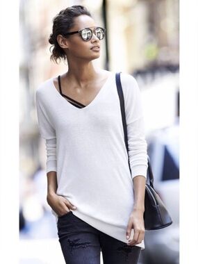 NWT🌸Express Hint of Cashmere V-Neck Tunic Top / Lightweight Sweater | Sz S